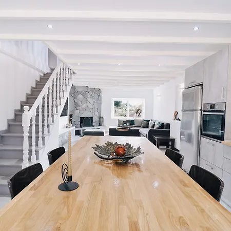 Moute House By Corfuescapes *